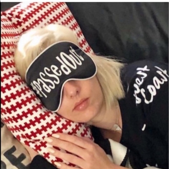 Silk Sleeping Eye Mask Hashtag PassedOut White - Picture 9 of 9